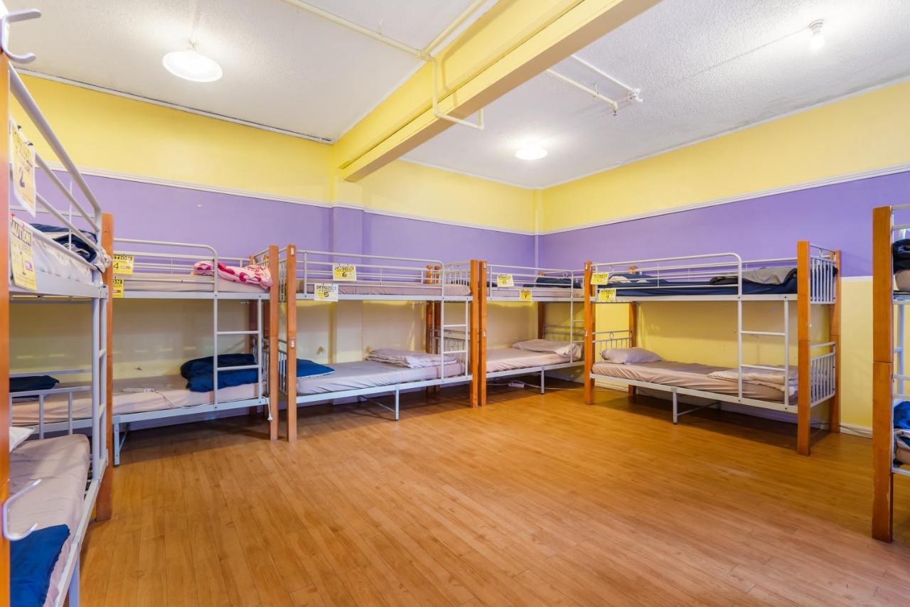 Frienz Backpacker Hostel โอ๊คแลนด์ ภายนอก รูปภาพ