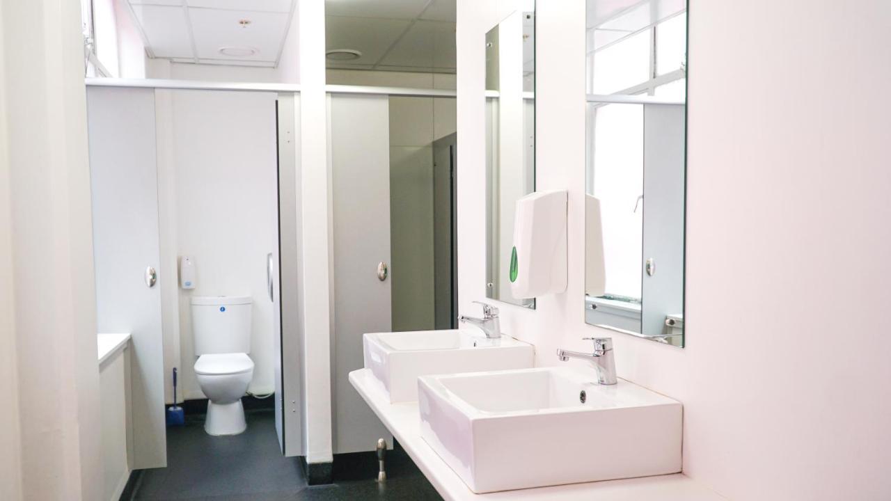 Frienz Backpacker Hostel โอ๊คแลนด์ ภายนอก รูปภาพ
