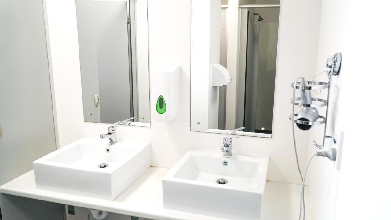 Frienz Backpacker Hostel โอ๊คแลนด์ ภายนอก รูปภาพ