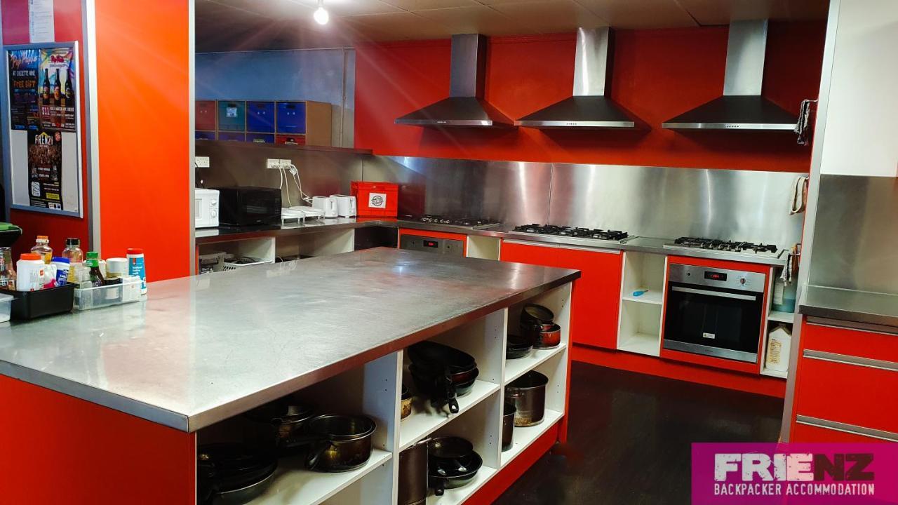 Frienz Backpacker Hostel โอ๊คแลนด์ ภายนอก รูปภาพ